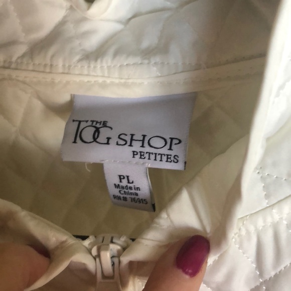 Never worn quilted vest - Picture 2 of 4